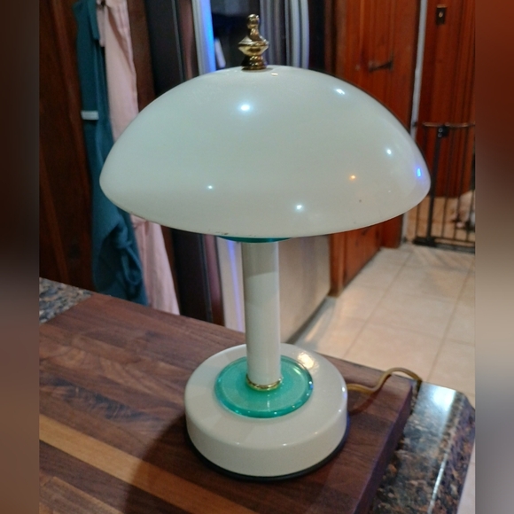 Vintage White MCM Table Lamp Mushroom Touch On 3 Settings - Picture 1 of 5